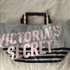 Victoria’s Secret tote w/ tags